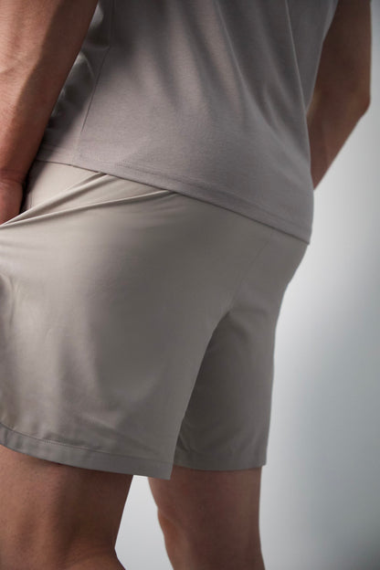 PANTALÓN CORTO DE ENTRENAMIENTO GRIS - ESSENTIALS